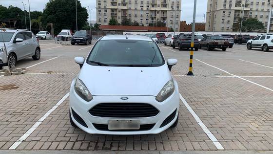 FORD FIESTA 1.5 SE HATCH 16V FLEX 4P MANUAL FORD FIESTA 1.5 SE HATCH 16V FLEX 4P MANUAL